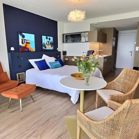 Sur L'O Studio: Beachfront Panoramic Sea View Concarneau Exterior photo