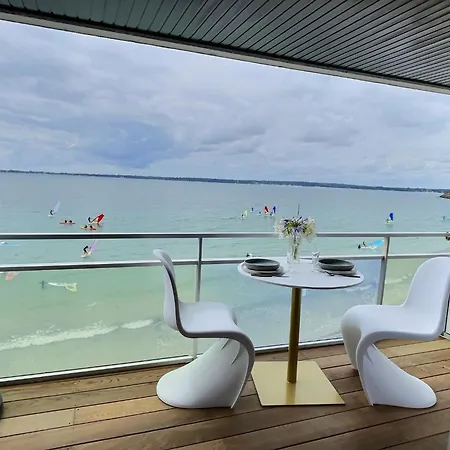 Sur L'O Studio: Beachfront Panoramic Sea View Concarneau Exterior photo
